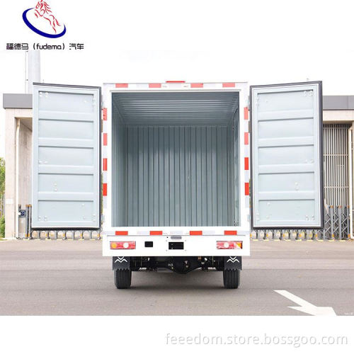 2023 New Energy Electric Truck Gio Handsomeship Electric Van  New Energy Pure Electric Trucks
